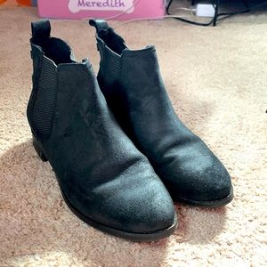 Toms black booties